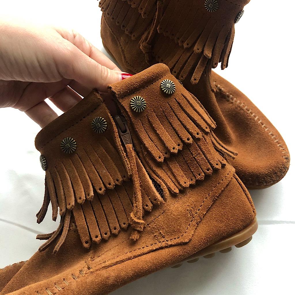 Minnetonka Brown Suede Fringe Ankle Boots